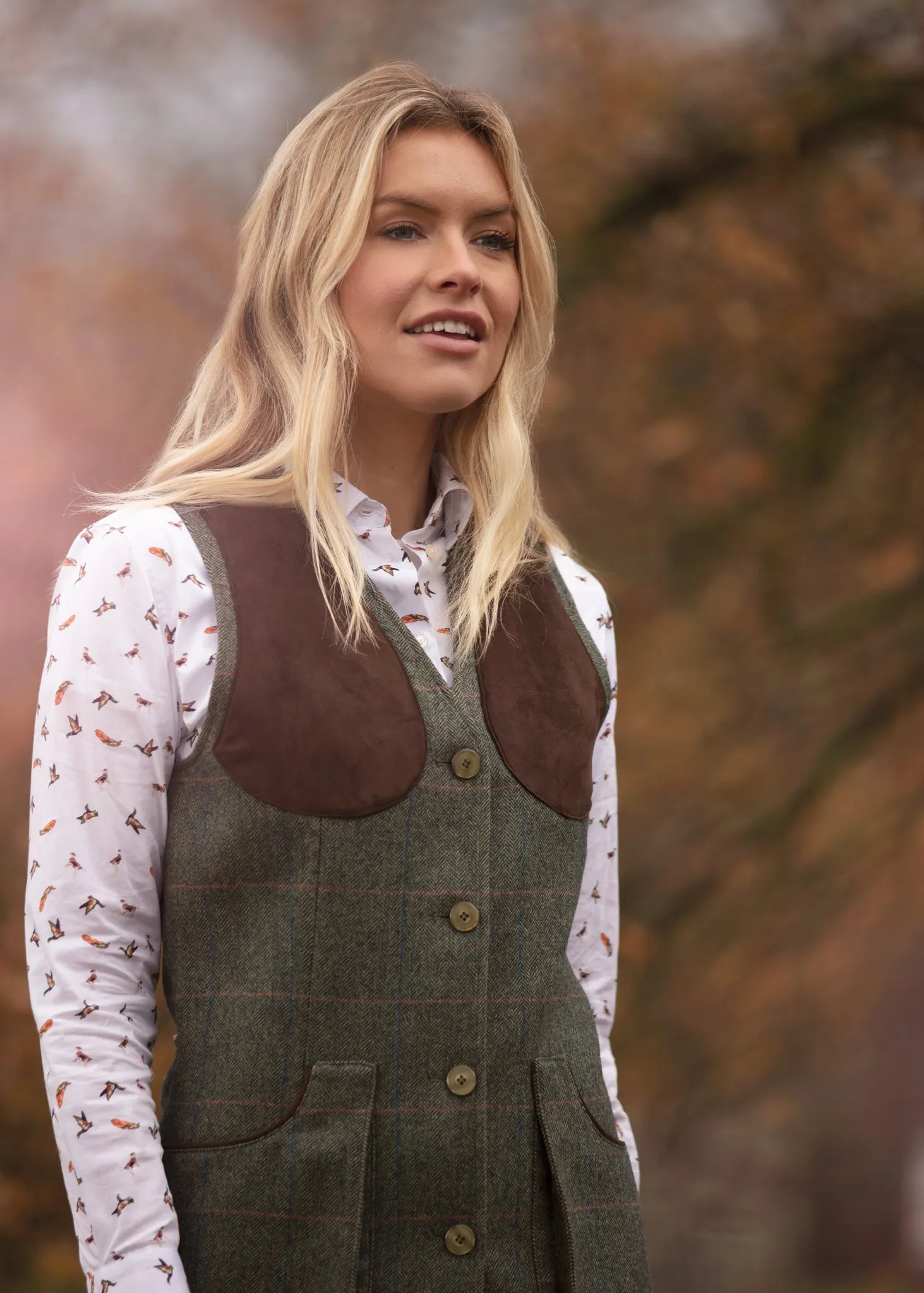 Combrook Ladies Tweed Shooting Waistcoat In Spruce - Regular Fit