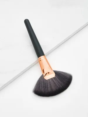 Fan Shaped Makeup Brush